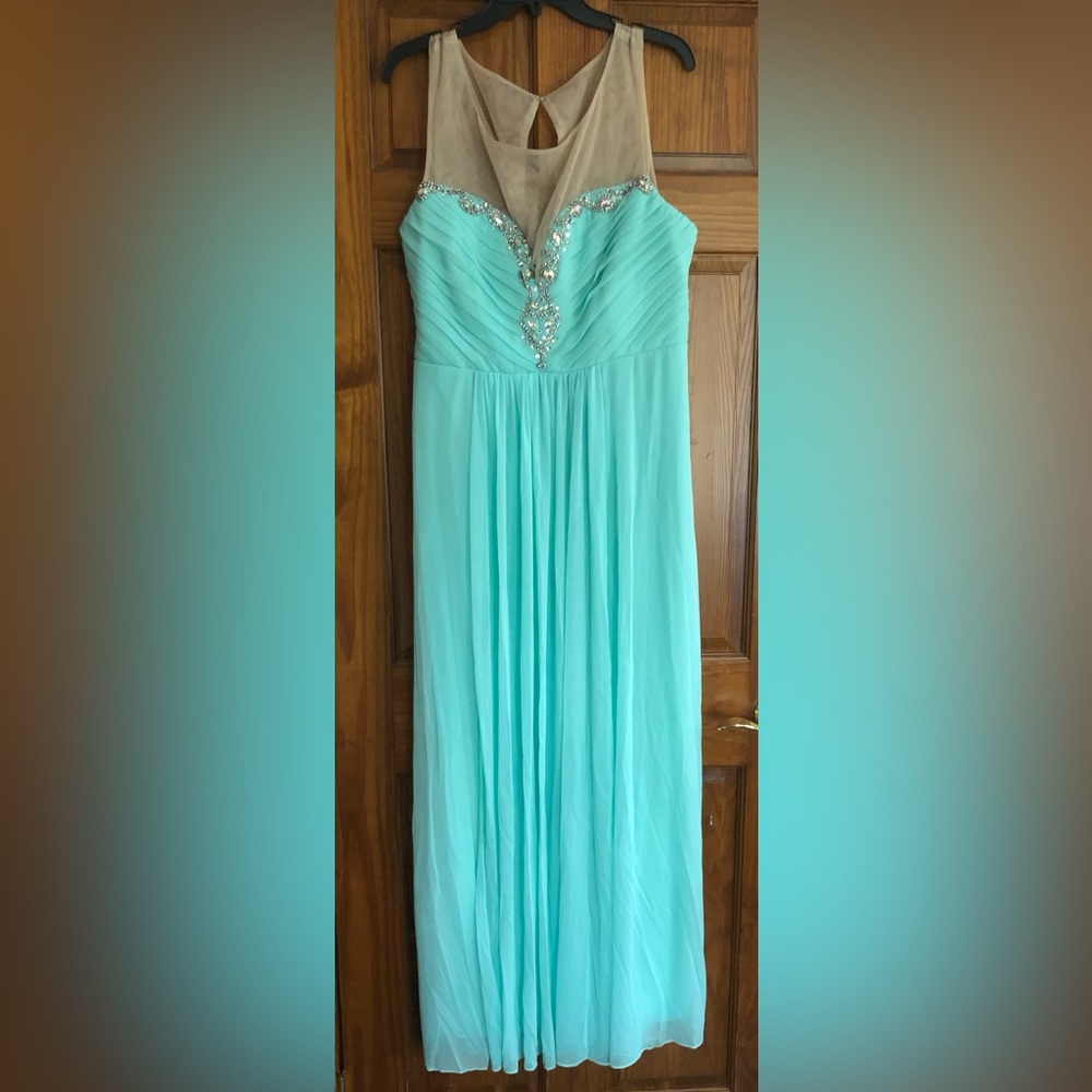 CITY TRIANGLES • 18w mint formal prom dress